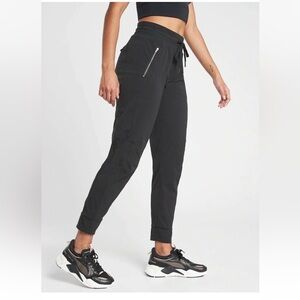 Athleta Trekkie North Jogger Work Out Hiking Athletic Pants Size 4
